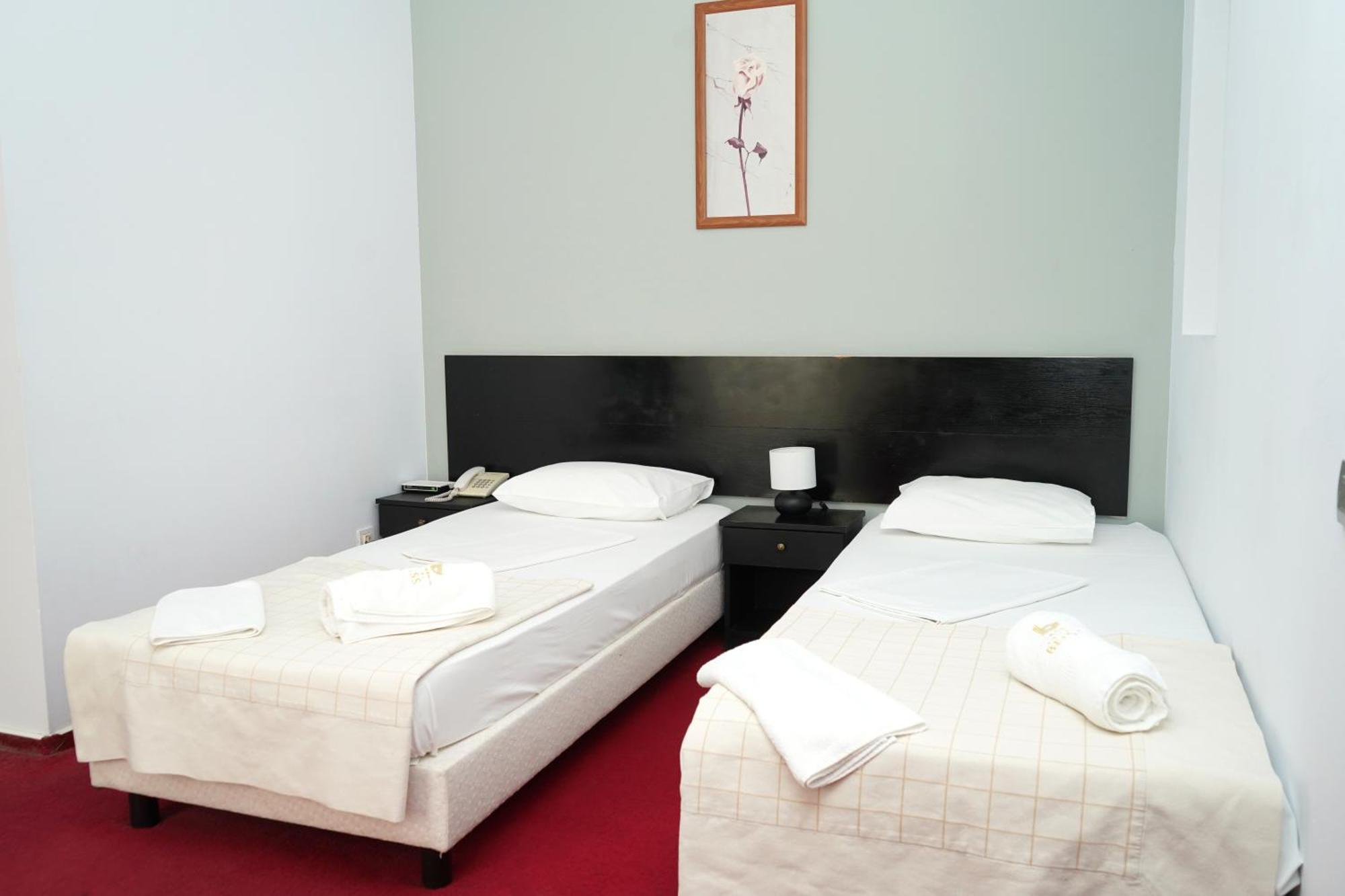 Hotel Bliss
