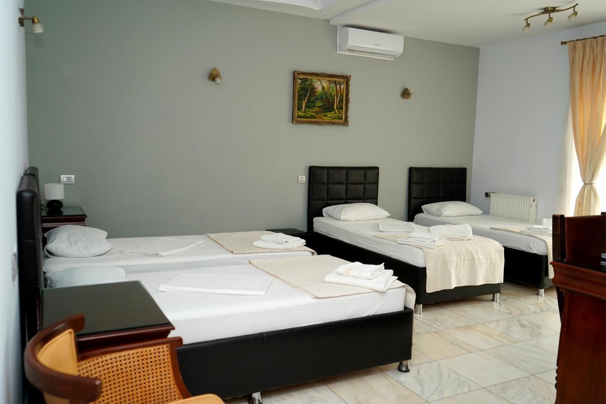 Hotel Bliss 3*